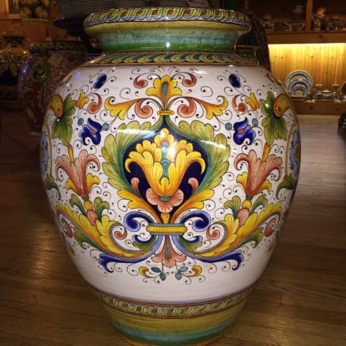 Large Ricco Urn