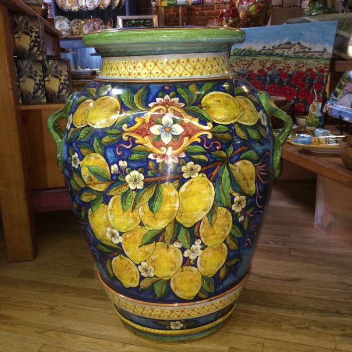 Deruta Urn with Lemon Branches